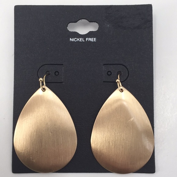 Jewelry - NWT Dangle Drop Brushed Antique Gold Earrings